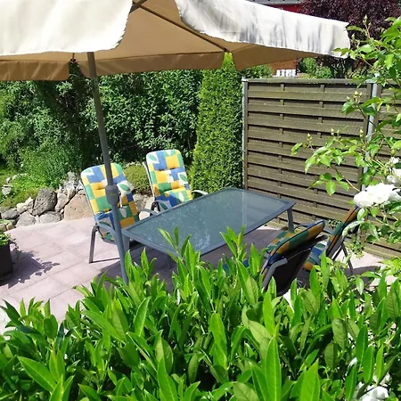 Charmante In Mit Garten