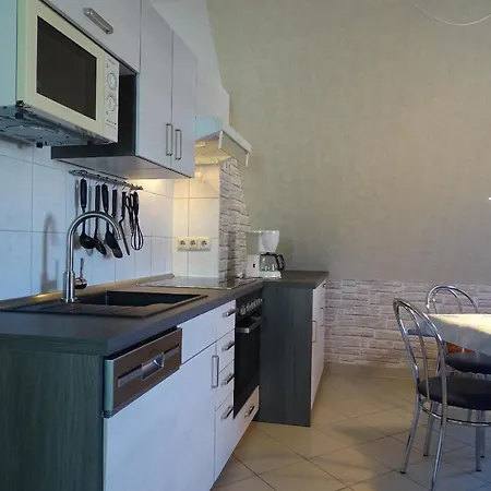 Apartment Charmante In Mit Garten